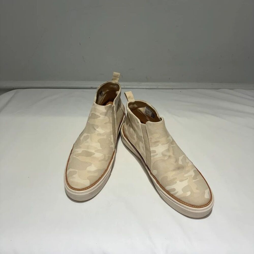 TOMS Camouflage High-Top Sneakers Size 9